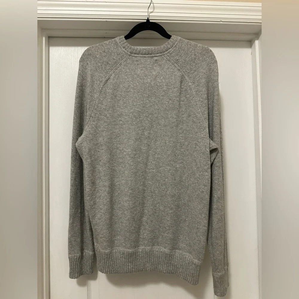 Men’s American Eagle Gray Knit Sweater Size M Crewneck Lightweight - Picture 2 of 5